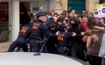 Във Франция е страшно, над 80 души са задържани ВИДЕО