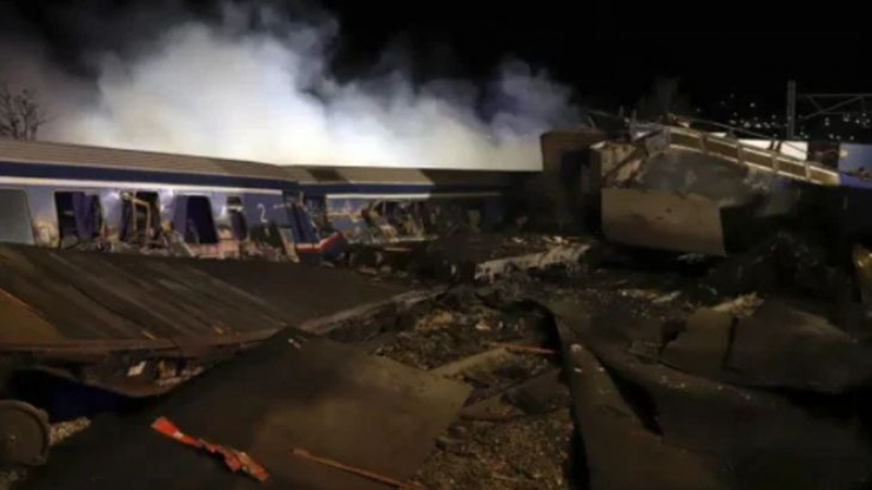 Гърция пуска първите влакове след трагедията в Лариса 