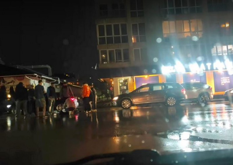 Ужас в Пловдив: Джигит просна с колата си жена на платното и духна СНИМКИ