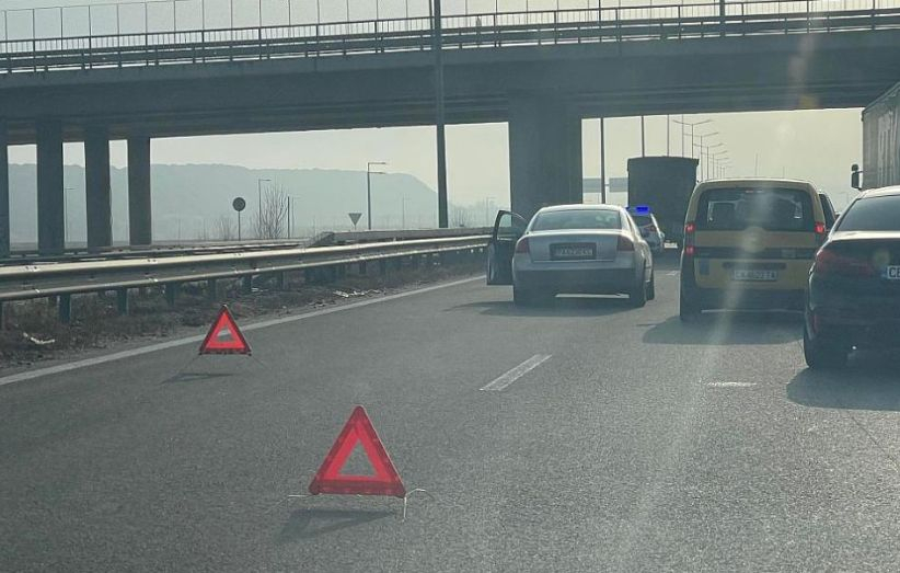 Невиждан ад на Северната тангента в София, шофьорите са в капан СНИМКИ