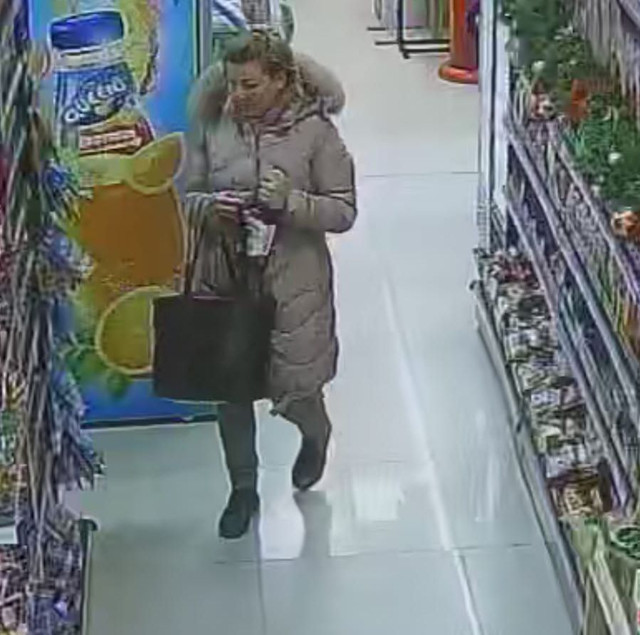 Жена на средна възраст се изложи с грозна постъпка в Бургас ВИДЕО