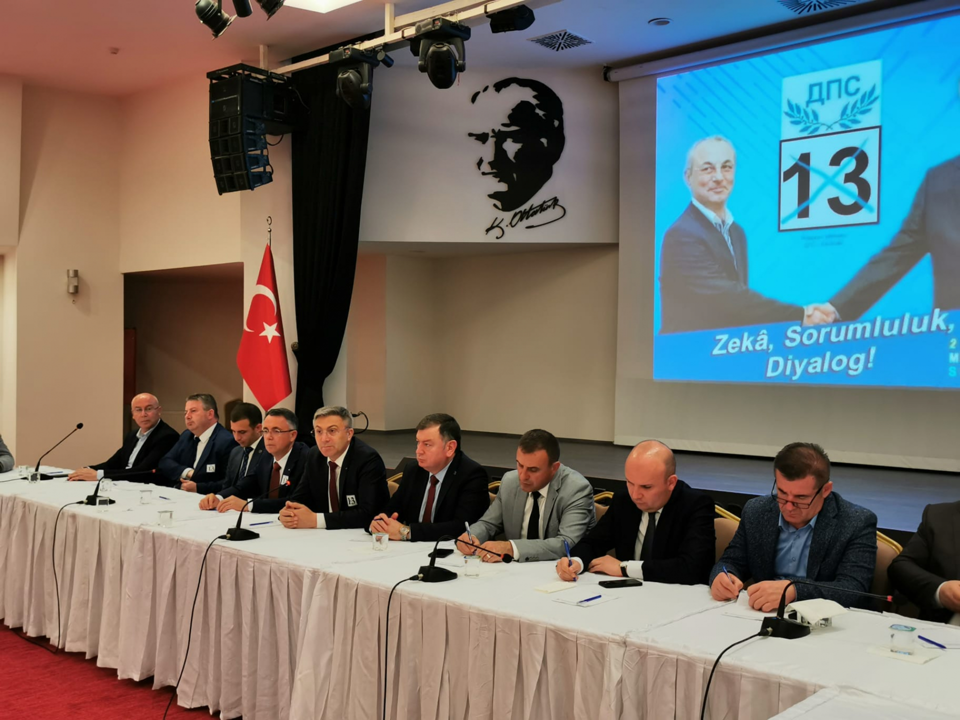 Мустафа Карадайъ пред изселници от България в Турция: Ще вкараме проблемите ви в парламента