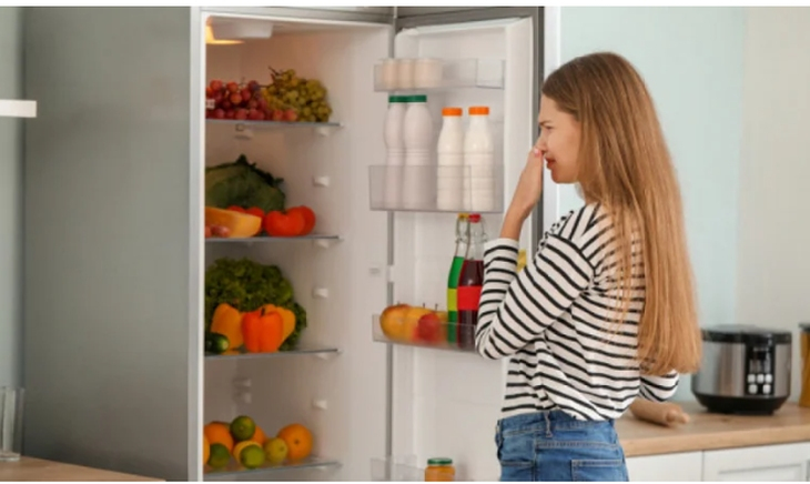 Забравете за миризмата от хладилника с този трик