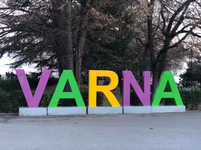 Култов журналист цъфна във Варна, паника тресе местните