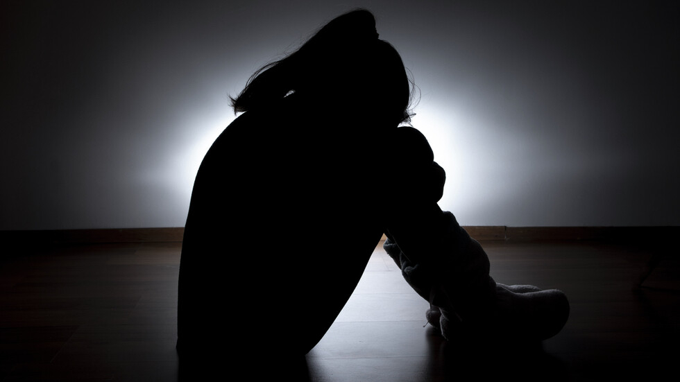 Шокиращ обрат с 13-г. девойче, забременено от нашенец в Гърция 