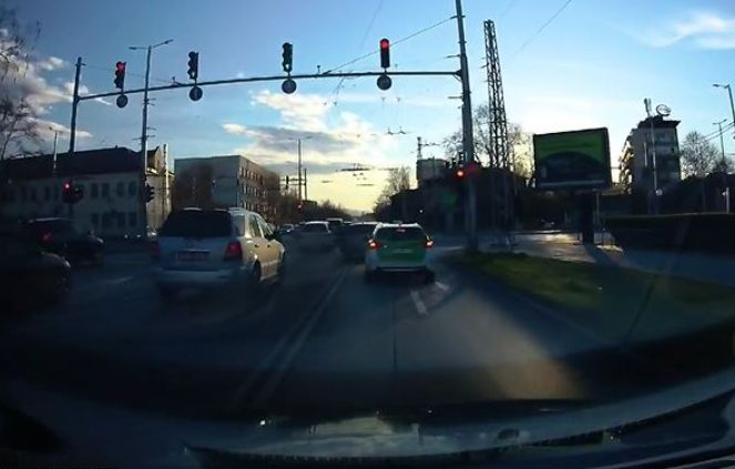 Шофьор в Пловдив вбеси всички с безобразна изцепка ВИДЕО