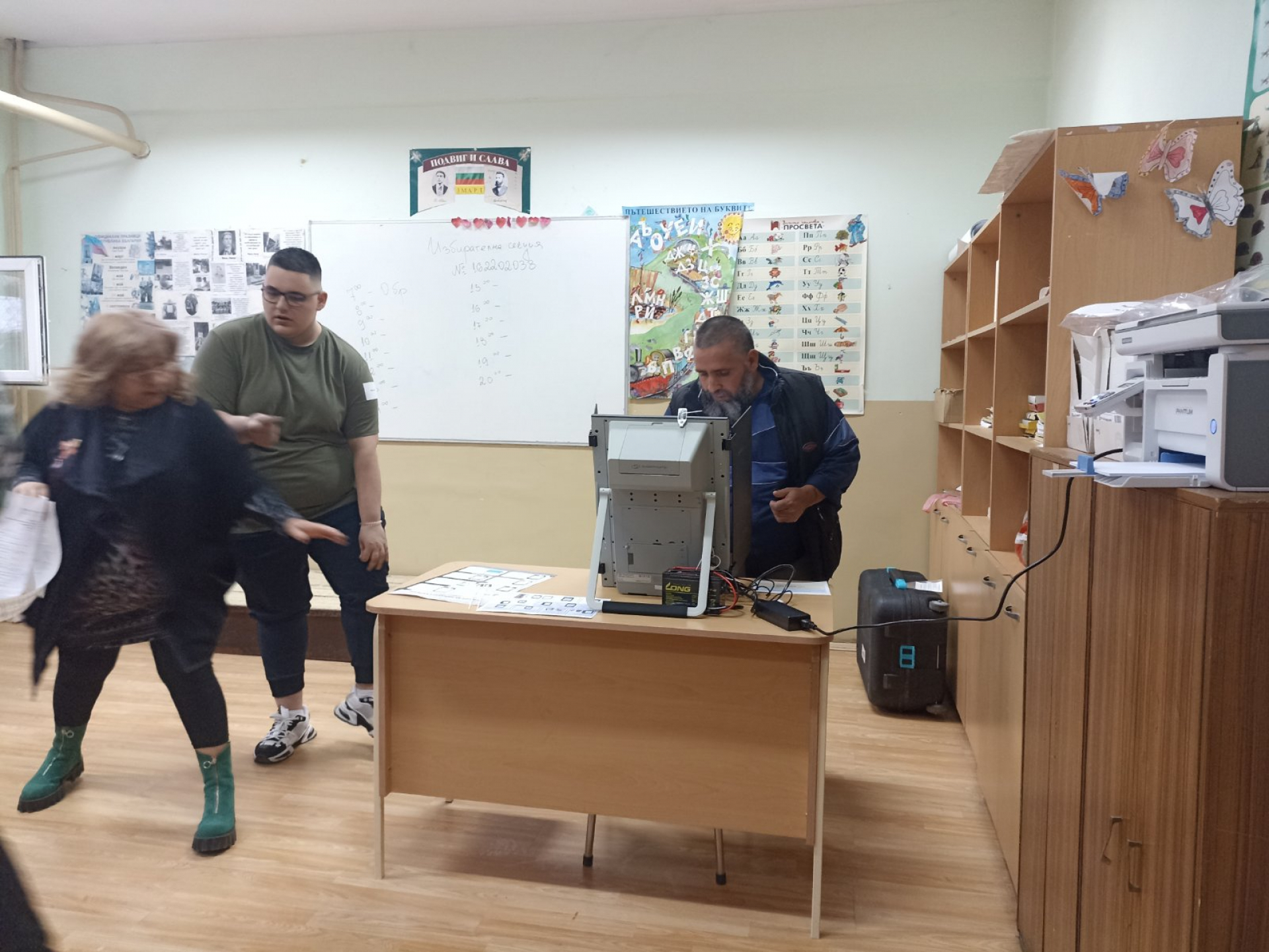 Вял вот в Столипиново, стоят си по домовете и отказват да гласуват