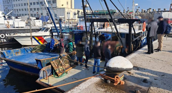 Инфарктни часове за българските моряци, задържани в Румъния заради грозно престъпление
