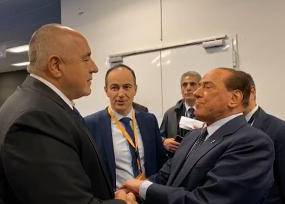 Гадателката на Берлускони каза ще има ли правителство у нас и какво ще е то
