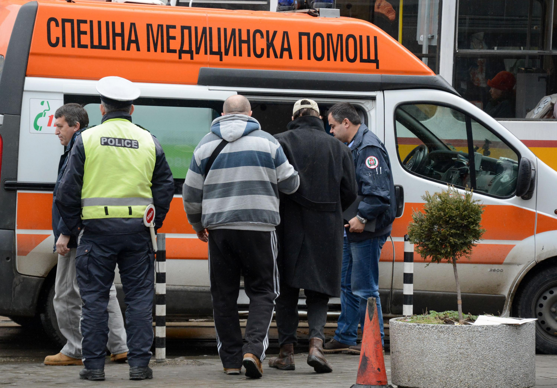 В София е като след война, линейки хвърчат след паниката 
