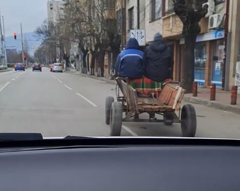 Без каруци в София ли? Тази гледка ще ви шокира СНИМКИ