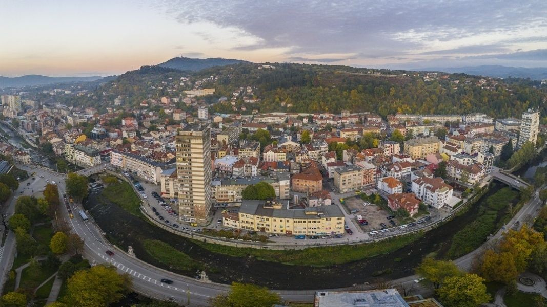Знаете ли кой е най-дългият град в България, носи му се друга слава
