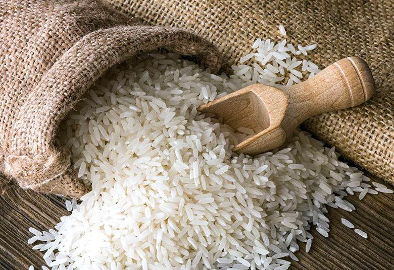 Внимание! Клиенти се оплакват от фалшив и опасен за здравето пластмасов ориз на пазара, какво установи БАБХ