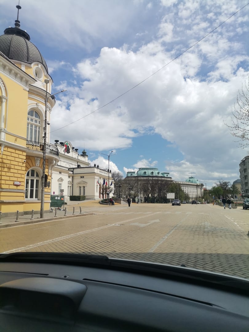 Мрежата пламна заради гражданите, селяните и тези СНИМКИ от Пловдив и София