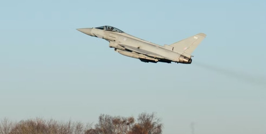 Екшън във въздуха: Изтребители на НАТО бяха вдигнати по тревога заради руски самолети