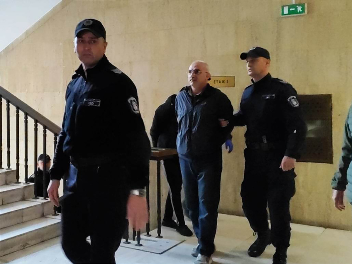 Сирийският душманин на полицаите от Бургас върти и суче в съда, шокира с признания ВИДЕО