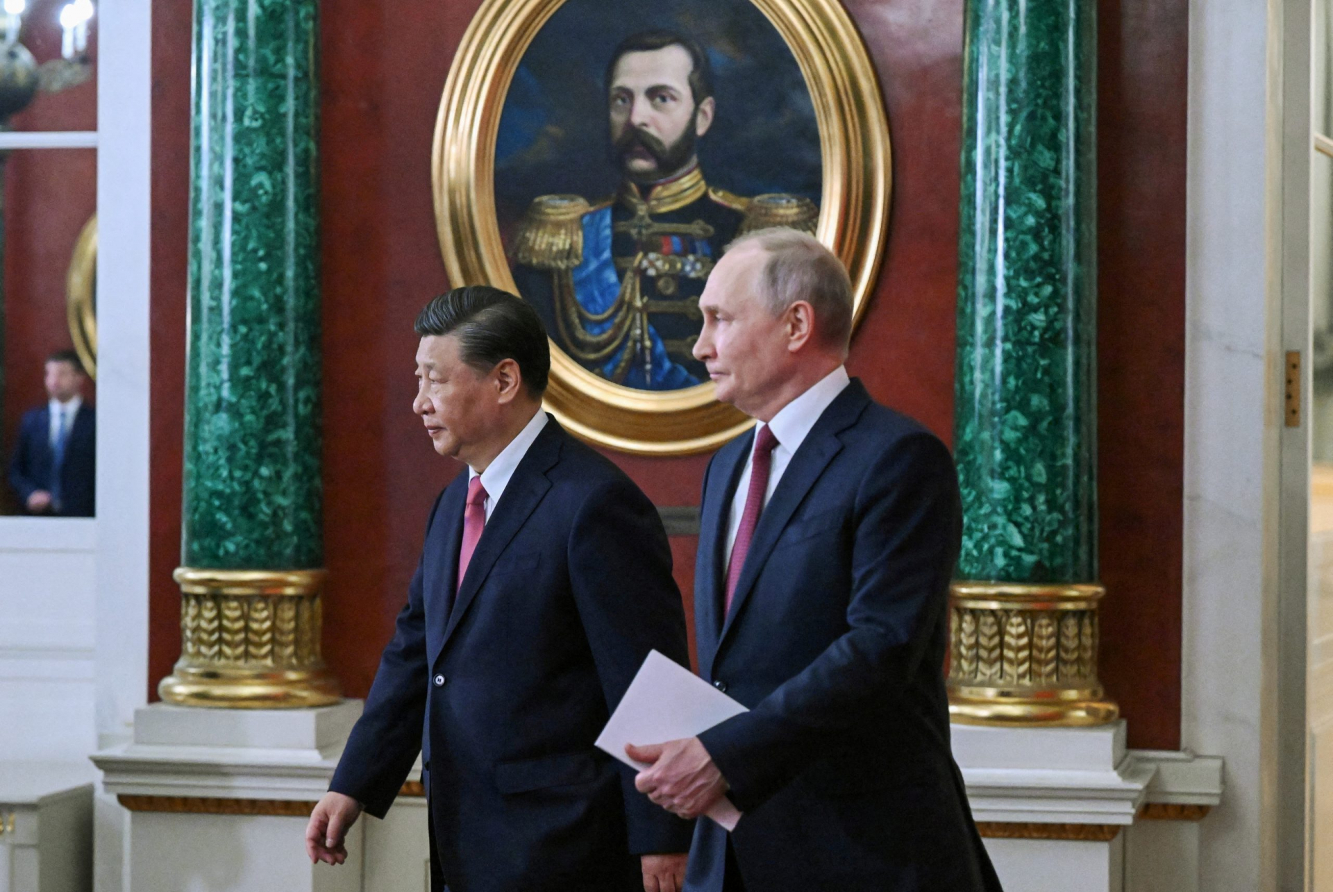 Западът се възмути от думите на китайския посланик в Париж, че Крим е руски