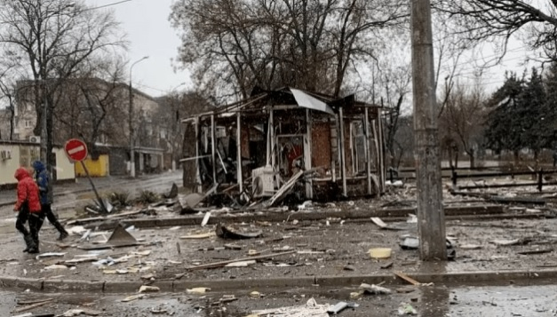 ВИДЕО от войната: Екип на CNN по чудо не загина при ракетен удар срещу Орехов