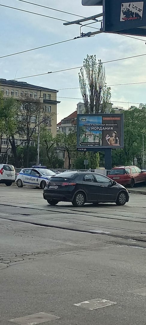 Първо в БЛИЦ! Жестоко меле на пъпа на София, задръстването е кошмарно СНИМКИ