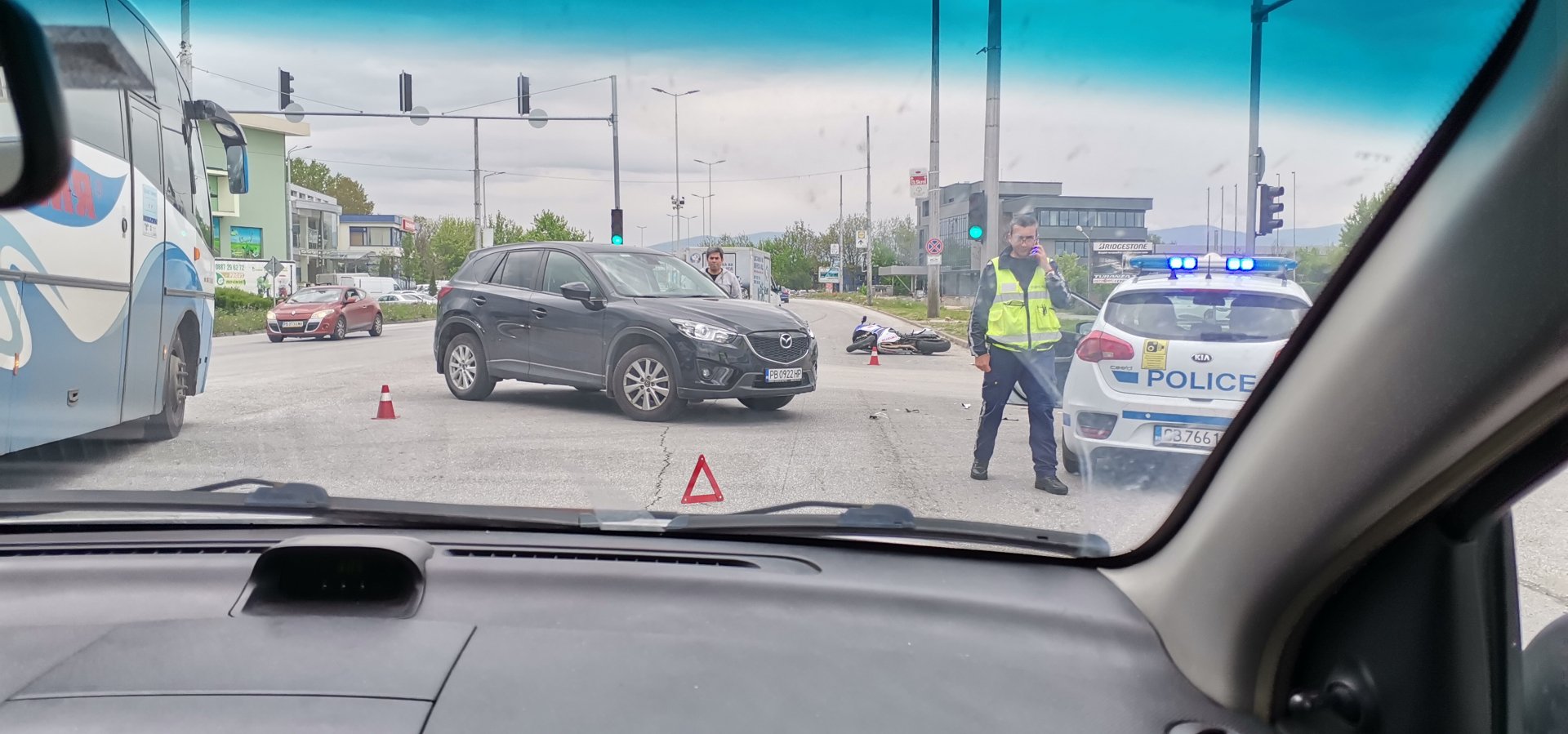 Адско меле с моторист на входа на Пловдив, ето какво се случва СНИМКИ 