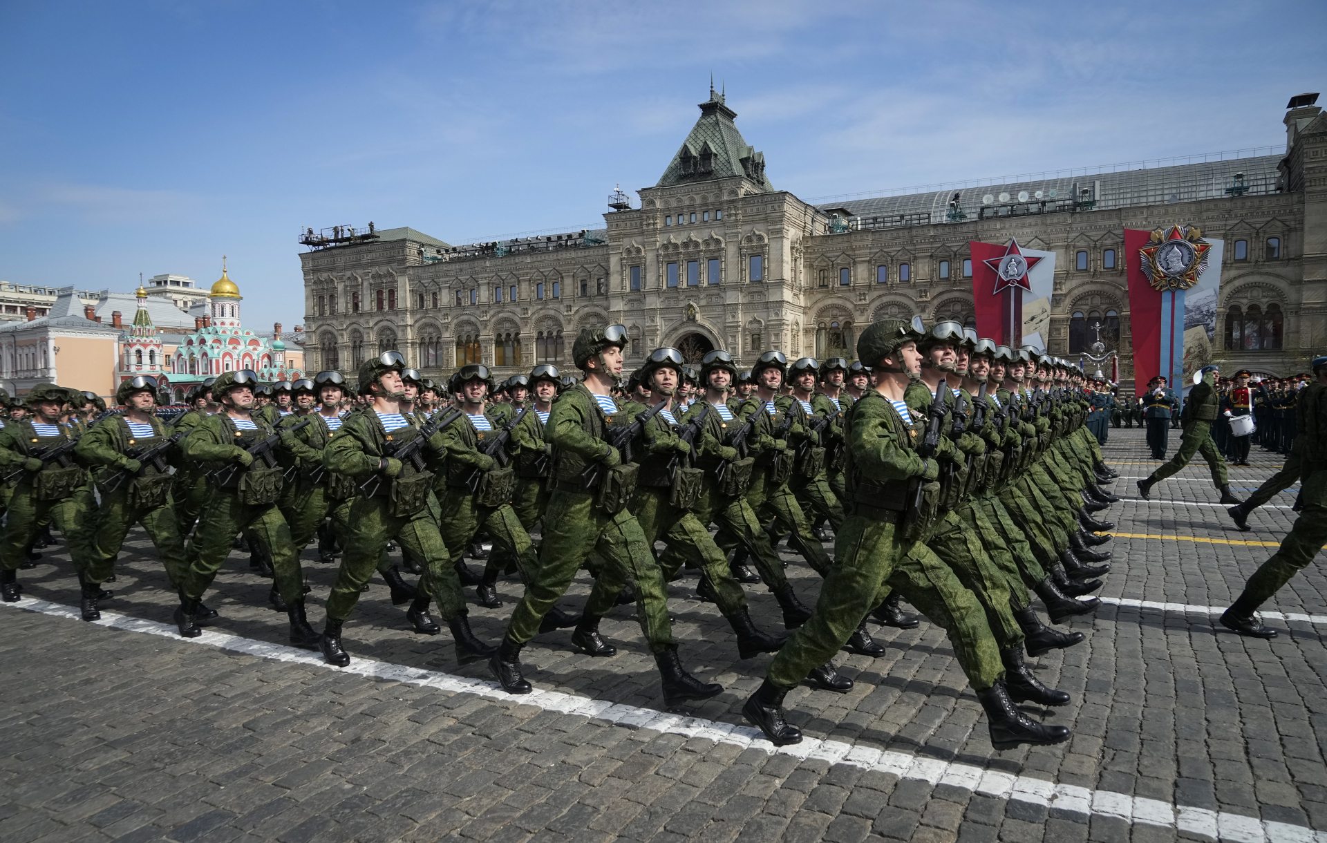 Киев: Удряме Москва на 9 май, руснаците да избягват парадите 