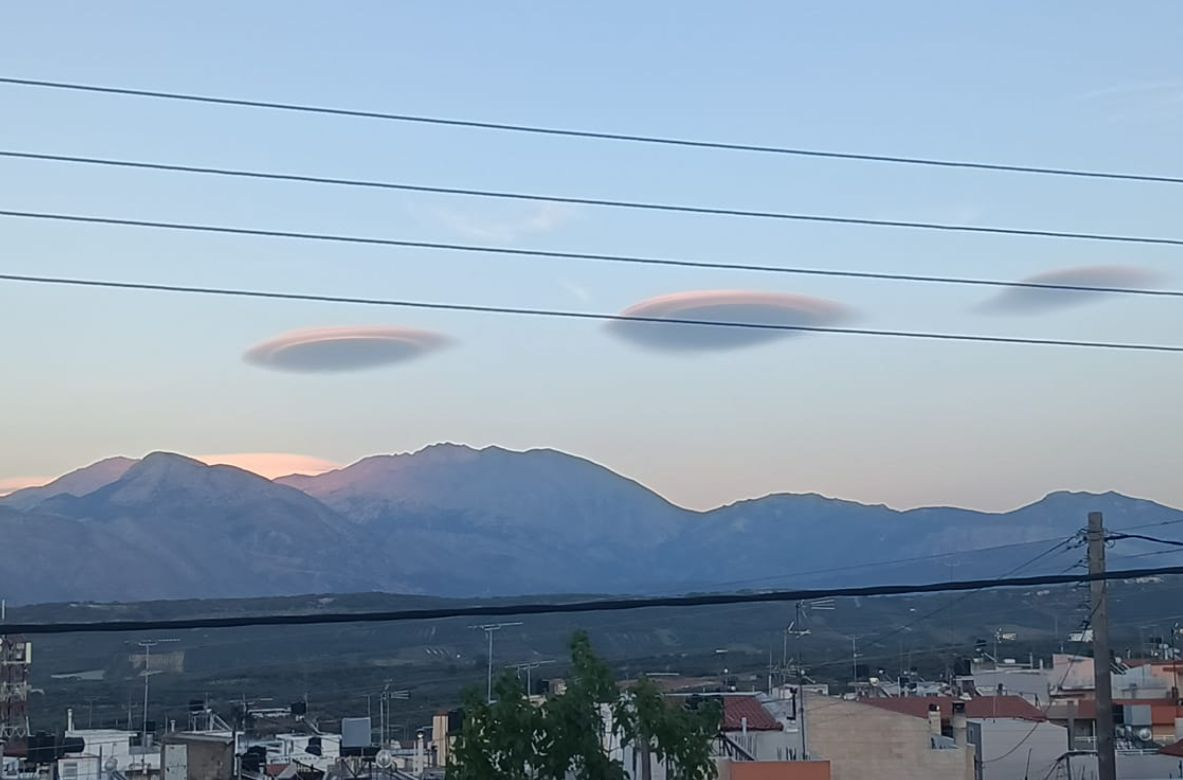 Уникален феномен в небето над Гърция смая мрежата СНИМКИ 
