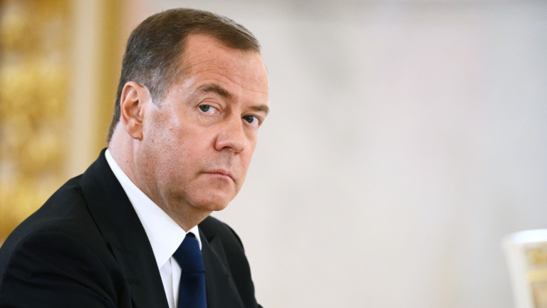 Медведев предрече трагични дни за Германия