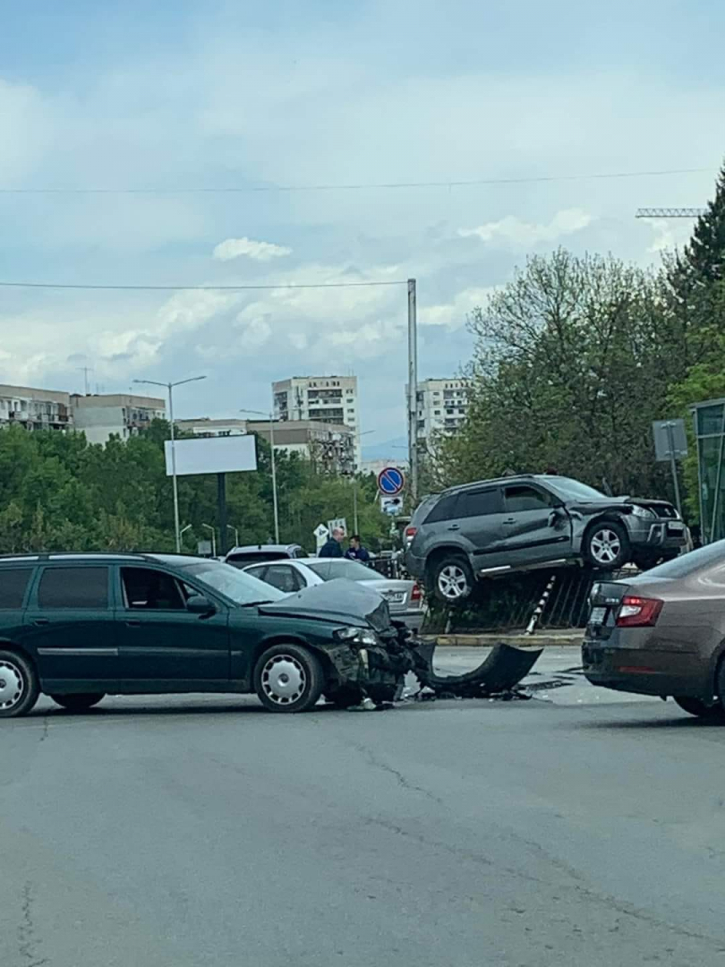 Невиждано меле в София, всички се питат как се случи СНИМКИ