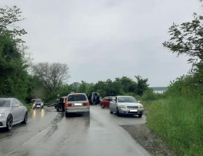 В Северозапада е като на война, меле след меле блокират ключови пътища СНИМКИ 