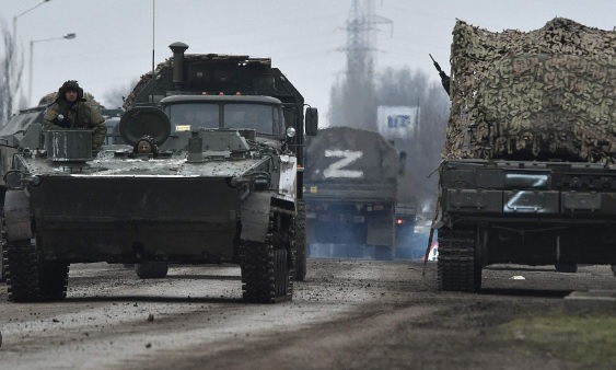 Песков обясни защо Русия воюва бавно в Украйна
