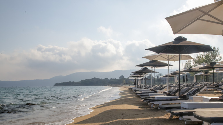 Огромна промяна по родното Черноморие това лято, туристите доволно потриват ръце ВИДЕО