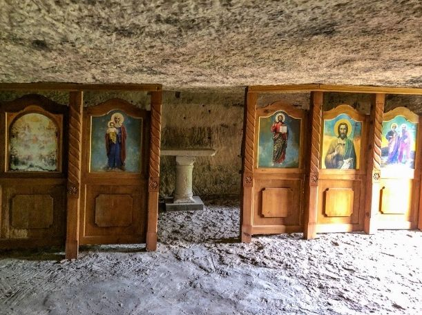 Мистериозен манастир пази най-стария надпис на кирилица и страшна клетва 