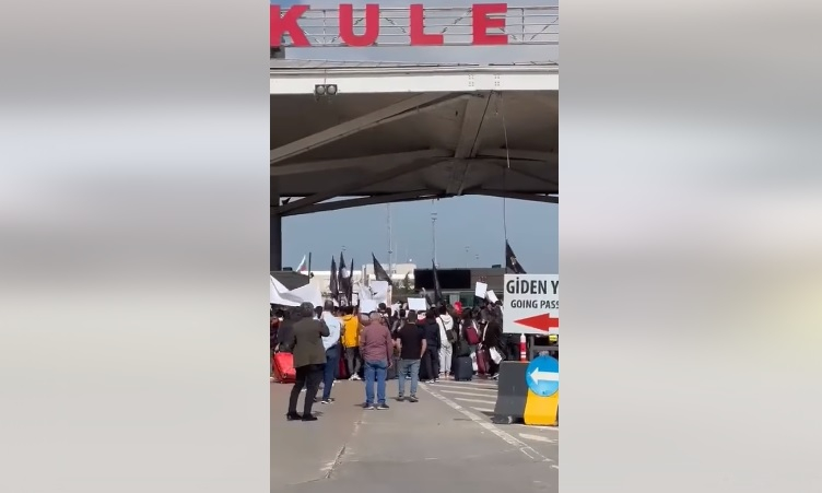 Ехтят изстрели на Капъкуле: Орда бежанци щурмува границата ни с Турция, напират за Европа ВИДЕО