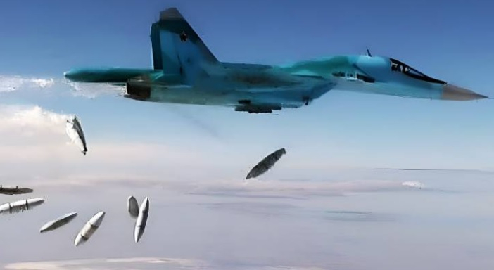 ВИДЕО от войната: Показаха как Су-34 удрят украински диверсанти в Белгородска област