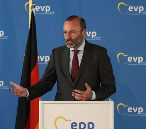 Шефът на ЕНП призова за край на преговорите с Турция за ЕС 