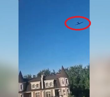 Взривове разтърсват Москва, украински дронове се врязаха в жилищни сгради ВИДЕО 