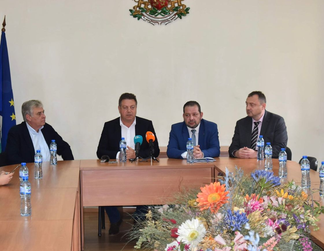ЗК „Лев Инс” АД и Български лекарски съюз сключиха споразумение за застраховка и правни консултации за „отпор на агресията” към медиците