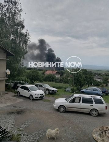 Извънредно: Голям пожар във фабрика край Божурище, най-малко един пострадал ВИДЕО