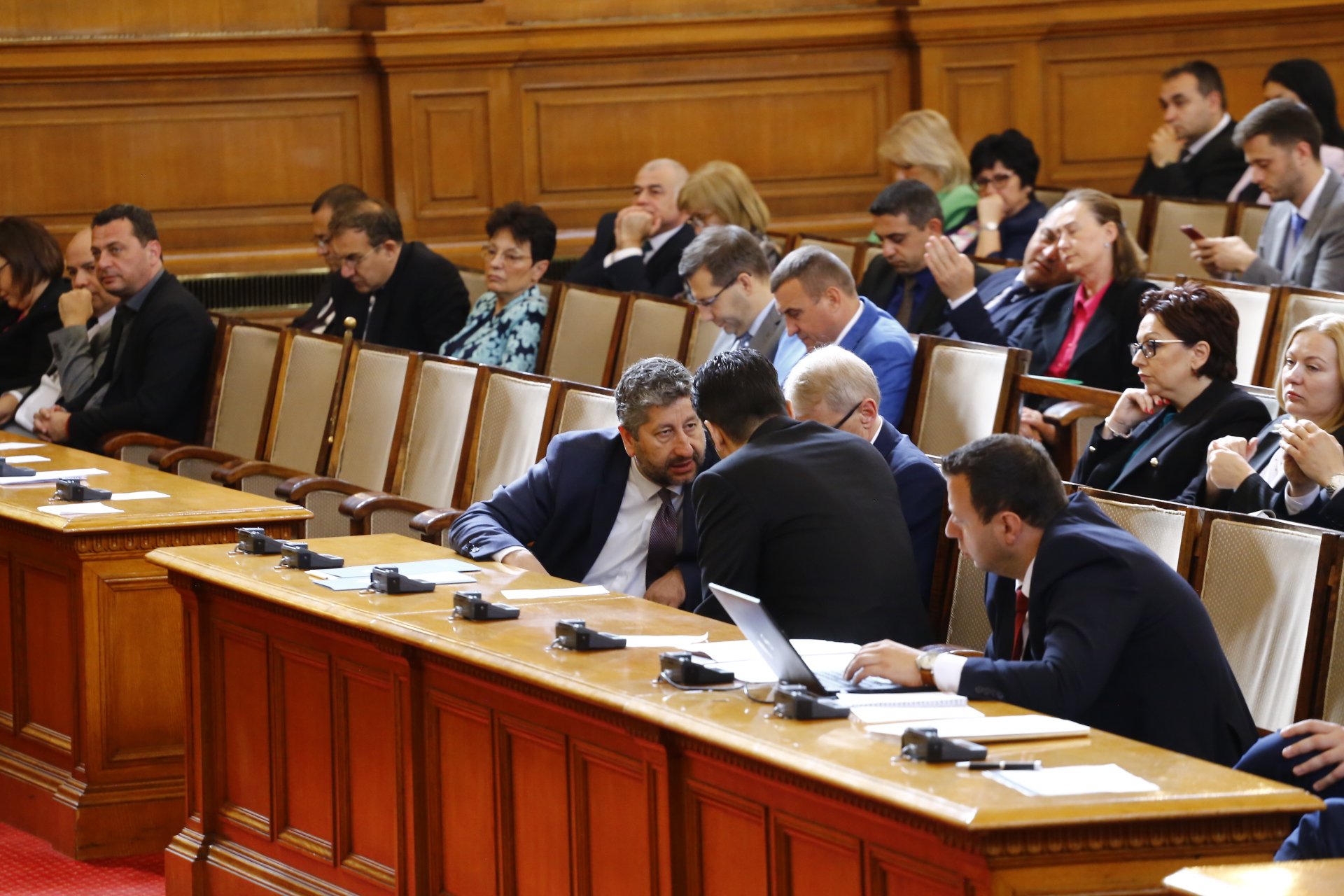 Дянков: Този депутат е ключът към успеха на коалицията ПП-ДБ и ГЕРБ-СДС, той решава всичко