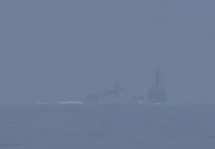 Появи се първо ВИДЕО от бруталната атака на китайски военен кораб срещу US разрушител 