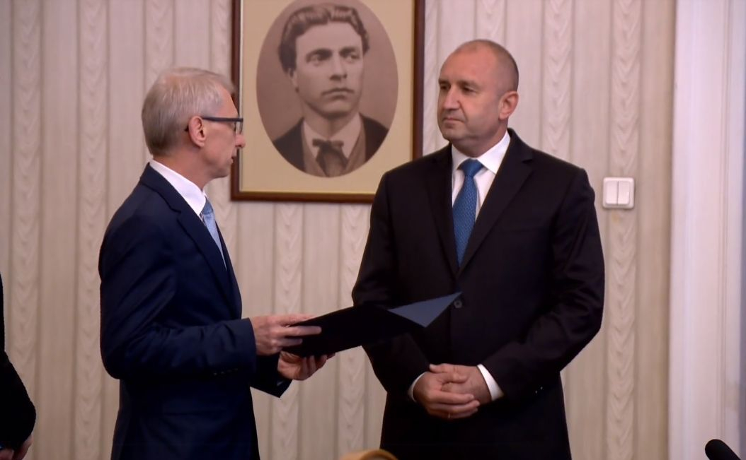 Бивш зам.-военен министър разкри как Денков може да финтира Радев след отказа му за КСНС ВИДЕО