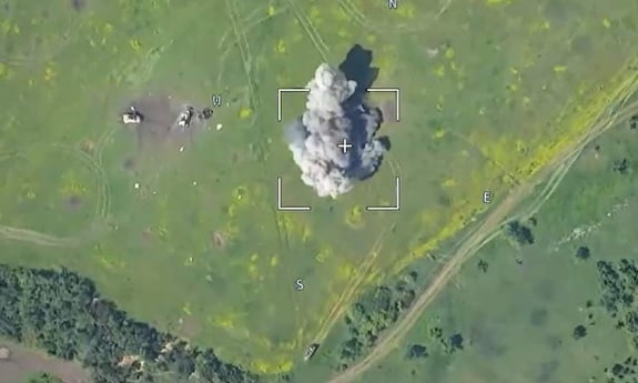 ВИДЕО от войната: Показаха унищожаването на украинска техника при опит за настъпление