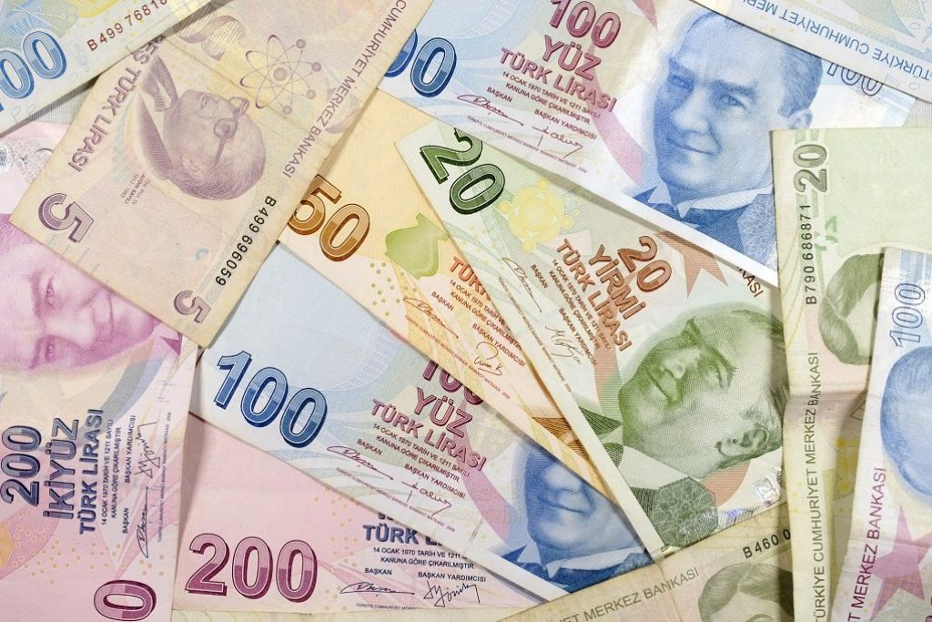 Турската лира регистрира нов рекорден спад