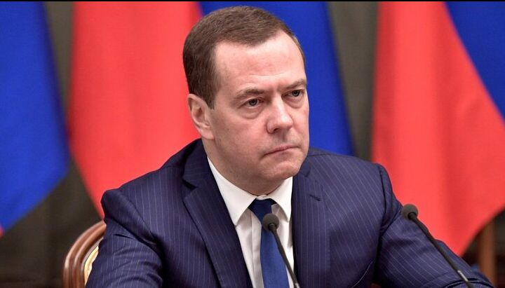 Медведев: Страните от НАТО да попитат гражданите си дали искат война с Русия