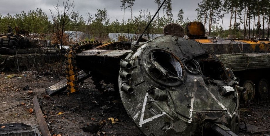 ВИДЕО от войната: Украински десантчици унищожиха руски танк край Бахмут