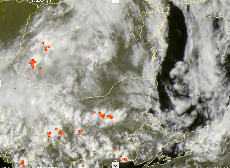 Почна се: Опасната стихия нахлу в България от запад ГРАФИКИ