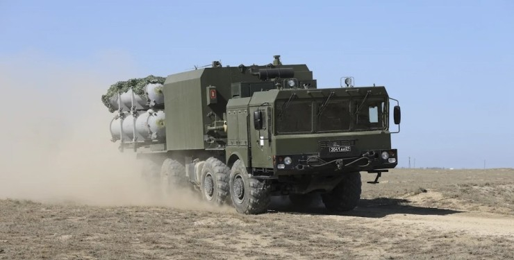 Русия прехвърля ракетната система "Бал" до границата с Украйна: Каква е опасността от ракетите X-35U