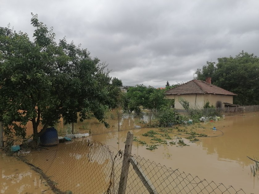 След потопа! Нова опасност надвисна над Ахтопол 