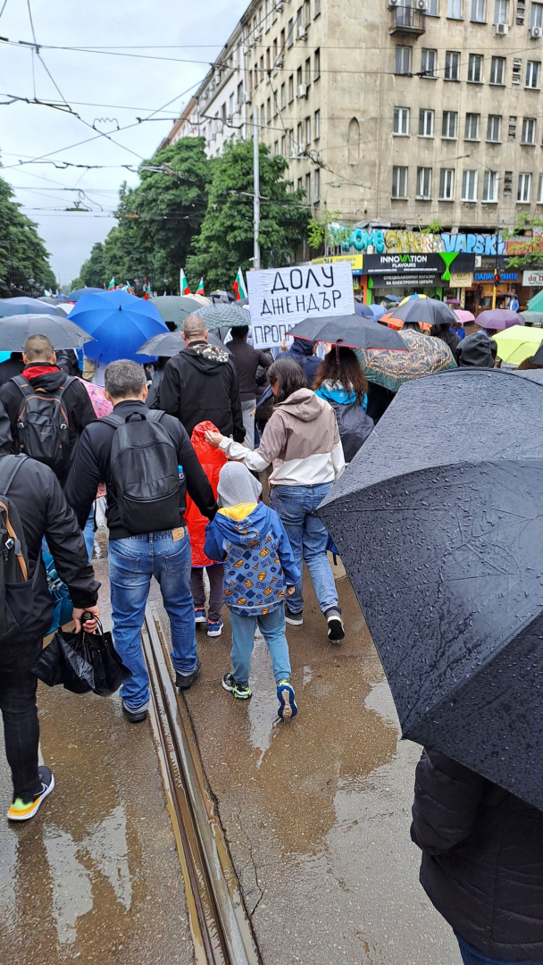 Започва "Шествие за Семейството" в София, джендърите вият на умряло СНИМКИ