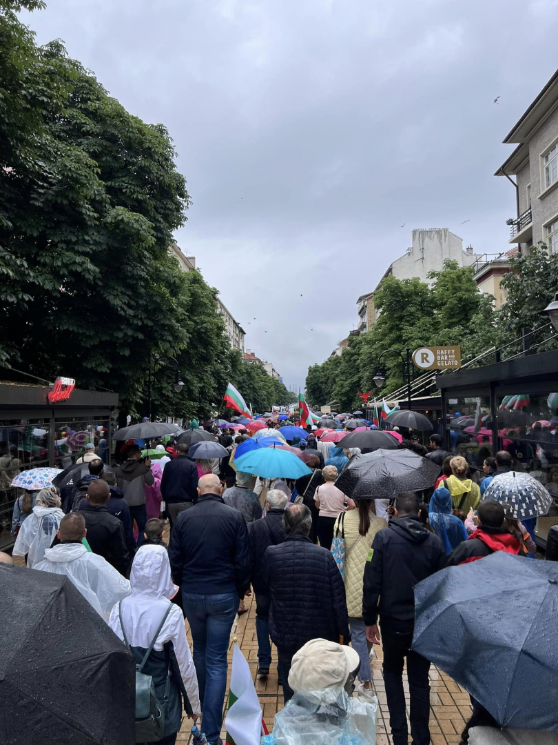 Започва "Шествие за Семейството" в София, джендърите вият на умряло СНИМКИ